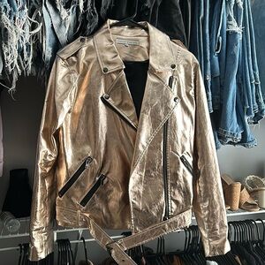 Metallic jacket